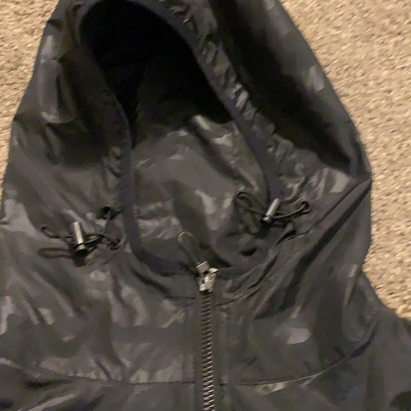 Cahill + windbreaker - Picture 8 of 8